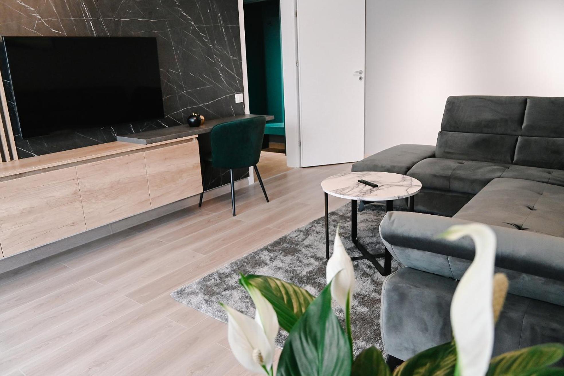 Urban Plaza - Aparthotel Braşov Extérieur photo