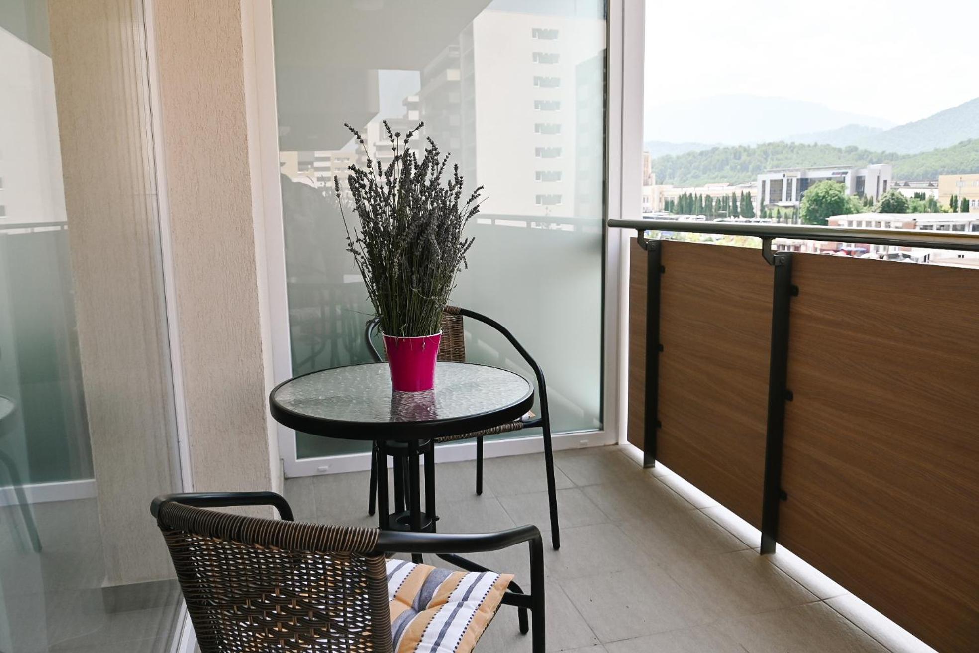 Urban Plaza - Aparthotel Braşov Extérieur photo